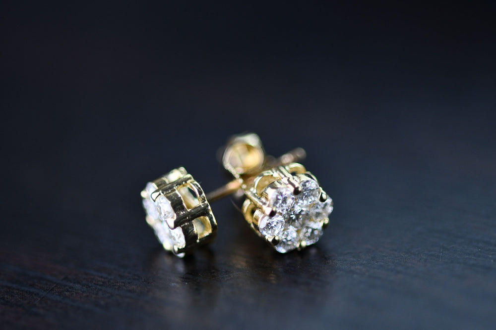 
                  
                    Flower Cluster earrings - 0.75ct VS diamonds - high quality diamonds
                  
                