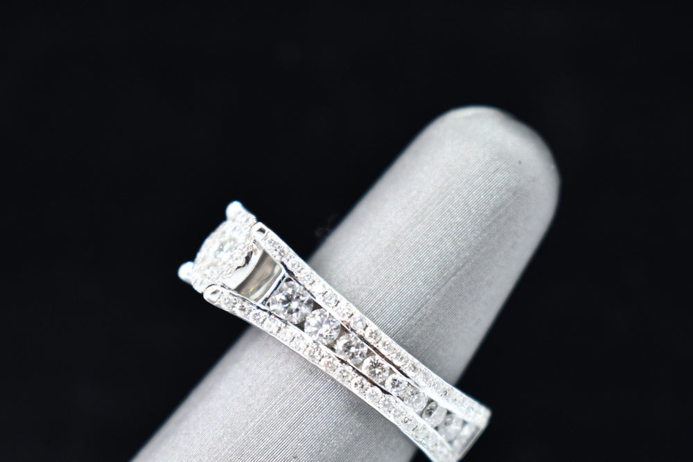 Cluster Flower set engagement ring - Diamonds all around
